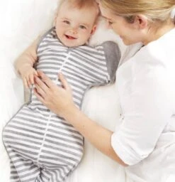 Love To Dream™ Babyslaapzak Swaddle Up™ - Inbakeren Afbouwen - Baby 4-6 Maanden - 6-8.5 Kg - All Season - Grijs 7 Love To Dream™ Babyslaapzak Swaddle Up™ - Inbakeren Afbouwen - Baby 4-6 Maanden - 6-8.5 Kg - All Season - Grijs -Babyproducten Promotie Winkel 1156x1200 7