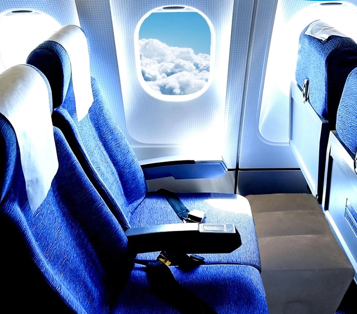 Vliegtuigbedje - Reiskussen - Voetensteun - Multifunctioneel opblaasbaar kussen voor in het vliegtuig - Auto - Trein Vliegtuigbedje - Reiskussen - Voetensteun - Multifunctioneel Opblaasbaar Kussen Voor In Het Vliegtuig - Auto - Trein -Babyproducten Promotie Winkel 1200x1057 5