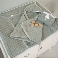 Koeka Omslagdoek Baby Teddy Vik - Groen 10 Koeka Omslagdoek Baby Teddy Vik - Groen -Babyproducten Promotie Winkel 1200x1200 1180