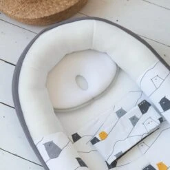 Doomoo Basics Baby Pillow - Klein Ergonomisch Hoofdkussentje -Babyproducten Promotie Winkel 1200x1200 1307