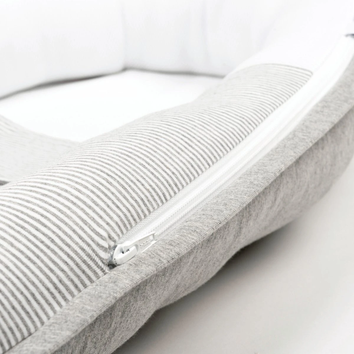 Doomoo Cocoon - Babynestje - Biologisch Katoen en 74 x 46 cm - Classic Grey Doomoo Cocoon - Babynestje - Biologisch Katoen En 74 X 46 Cm - Classic Grey -Babyproducten Promotie Winkel 1200x1200 1331