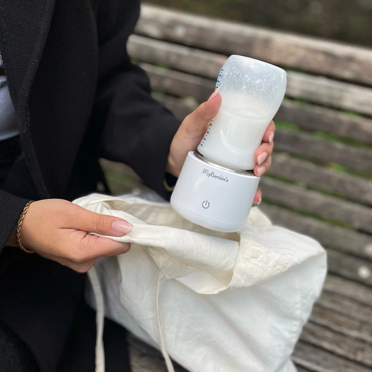 MyBambini's Bottle Warmer Pro™ - Draagbare Baby Flessenwarmer voor Onderweg - Blauw - Geschikt voor Dr. Brown's (brede hals), Suavinex & J Bimbi MyBambini's Bottle Warmer Pro™ - Draagbare Baby Flessenwarmer Voor Onderweg - Blauw - Geschikt Voor Dr. Brown's (brede Hals), Suavinex & J Bimbi -Babyproducten Promotie Winkel 1200x1200 1649