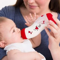 Difrax Anti-Colic S-Babyfles Natural - 250 Ml - I Love You/Rood 5 Difrax Anti-Colic S-Babyfles Natural - 250 Ml - I Love You/Rood -Babyproducten Promotie Winkel 1200x1200 1723