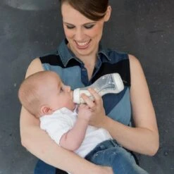 Difrax Anti-Colic S-Babyfles Natural - 250 Ml - I Love You/Rood 8 Difrax Anti-Colic S-Babyfles Natural - 250 Ml - I Love You/Rood -Babyproducten Promotie Winkel 1200x1200 1725