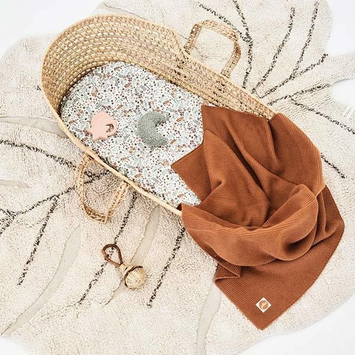 Jollein Rammelaar Moon - Ash Green Jollein Rammelaar Moon - Ash Green -Babyproducten Promotie Winkel 1200x1200 1864