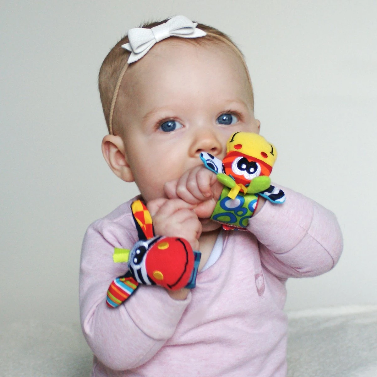 Playgro Pols- en Voetrammelaarset Zebra & Giraf - Set van 4 stuks, 2 polsbandjes en 2 rammelsokjes Playgro Pols- En Voetrammelaarset Zebra & Giraf - Set Van 4 Stuks, 2 Polsbandjes En 2 Rammelsokjes -Babyproducten Promotie Winkel 1200x1200 1877