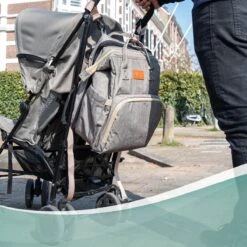 Luiertas Rugzak - Monx Luiertas Verzorgingstas Met Uitklapbaar Babybedje - Overzichtelijke Luierrugzak Extra Buggy En Kinderwagen Haken Inclusief Geïsoleerde Flessenhouder - Grijs -Babyproducten Promotie Winkel 1200x1200 2133