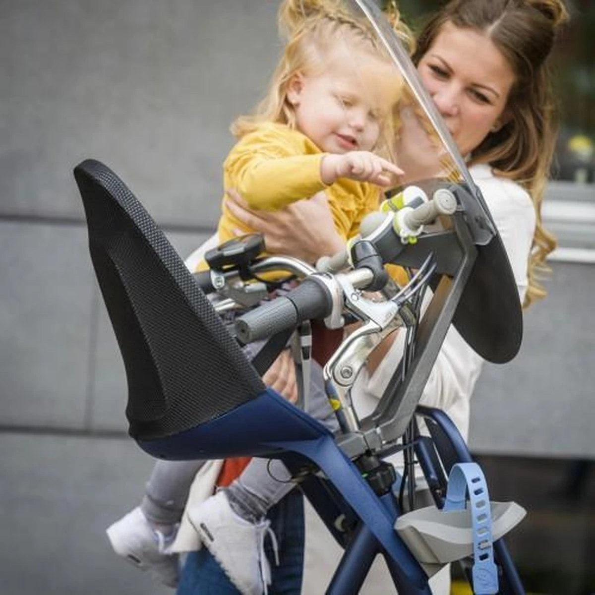 Qibbel Air Fietsstoeltje Achter Bagagedrager bevestiging - Black Qibbel Air Fietsstoeltje Achter Bagagedrager Bevestiging - Black -Babyproducten Promotie Winkel 1200x1200 2456