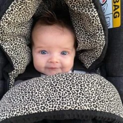 Ukje Voetenzak Baby Autostoel - Universeel - Geschikt Voor Maxi Cosi Cybex Doona - Superzacht Katoen - Zwart Wafel - Luipaard 4 Ukje Voetenzak Baby Autostoel - Universeel - Geschikt Voor Maxi Cosi Cybex Doona - Superzacht Katoen - Zwart Wafel - Luipaard -Babyproducten Promotie Winkel 1200x1200 2491