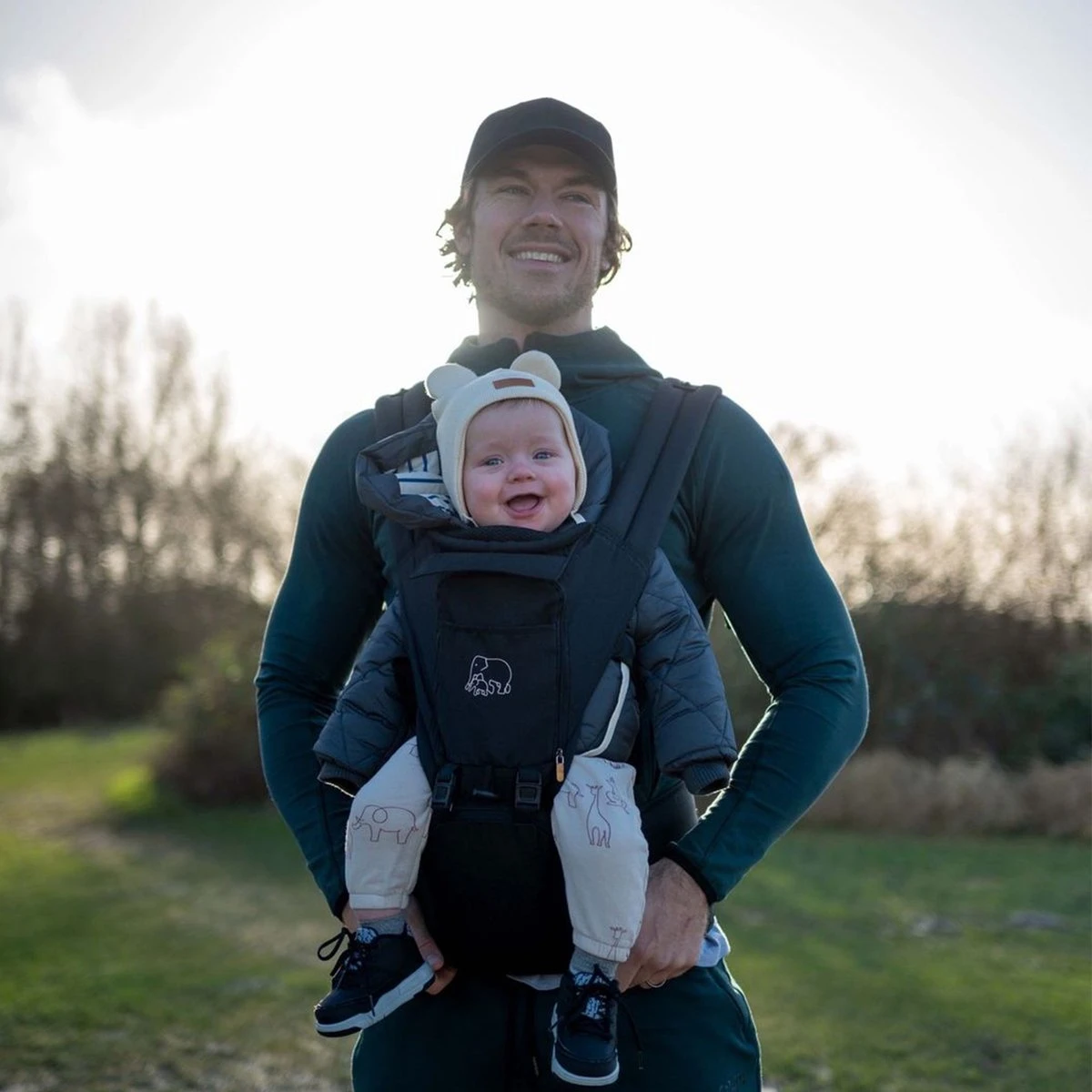 Deryan Pack Luxe Ergonomische draagzak - Babydrager + Opbergvakjes - Zwart Deryan Pack Luxe Ergonomische Draagzak - Babydrager + Opbergvakjes - Zwart -Babyproducten Promotie Winkel 1200x1200 2512