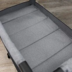 Deryan Luxe Campingbed Compleet - 120x60cm - Bodemverhoger - Verschoonblad - Opbergmand - Grijs -Babyproducten Promotie Winkel 1200x1200 2853