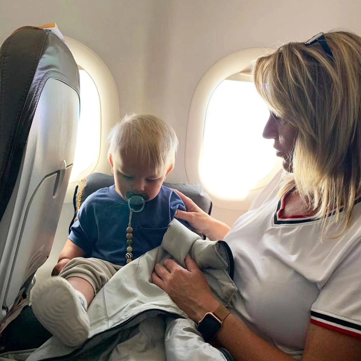 Deryan AirTraveller Vliegtuigbedje - Reiskussen met matras - compact opgevouwen Deryan AirTraveller Vliegtuigbedje - Reiskussen Met Matras - Compact Opgevouwen -Babyproducten Promotie Winkel 1200x1200 2902