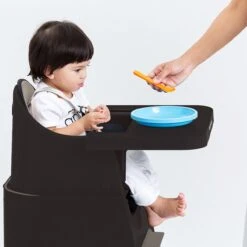 Deryan Quuby Kinderstoel - 5-in-1 Kinderstoel - Meegroeistoel - Inclusief Speelbord - Inclusief Bestek - Placemat - Drinkbeker -Babyproducten Promotie Winkel 1200x1200 3039