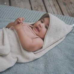 Koeka Baby Badcape Dijon Daily - 100x100cm - Zand -Babyproducten Promotie Winkel 1200x1200 781