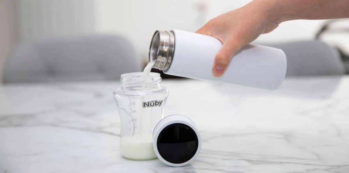 Nûby - RapidCool™ - Maak de perfecte flesvoeding voor je baby - Flessenkoeler - Inclusief melkpoederdispenser en digitaal deksel - Wit Nûby - RapidCool™ - Maak De Perfecte Flesvoeding Voor Je Baby - Flessenkoeler - Inclusief Melkpoederdispenser En Digitaal Deksel - Wit -Babyproducten Promotie Winkel