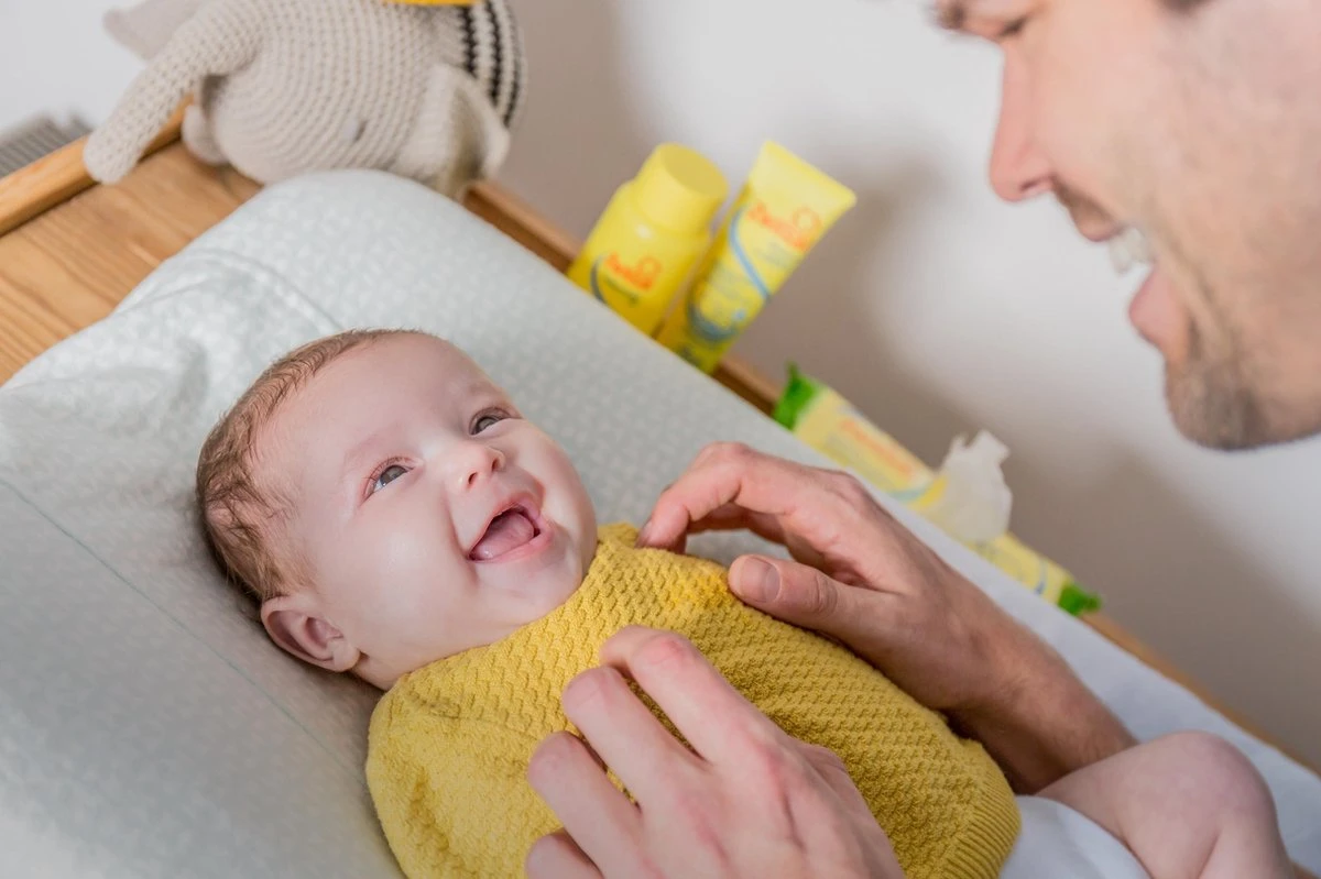 Zwitsal Sensitive Billendoekjes - 8 x 57 stuks - Voordeelverpakking Zwitsal Sensitive Billendoekjes - 8 X 57 Stuks - Voordeelverpakking -Babyproducten Promotie Winkel 1200x799 1