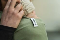 Cuddie Baby Draagdoek - Premium Organic Baby Draagdoek Gemaakt Van Bio Katoen - Newborns Tot 15 Kg - Baby Cadeau - Met Wenskaart - Olive 4 Cuddie Baby Draagdoek - Premium Organic Baby Draagdoek Gemaakt Van Bio Katoen - Newborns Tot 15 Kg - Baby Cadeau - Met Wenskaart - Olive -Babyproducten Promotie Winkel 1200x799 103