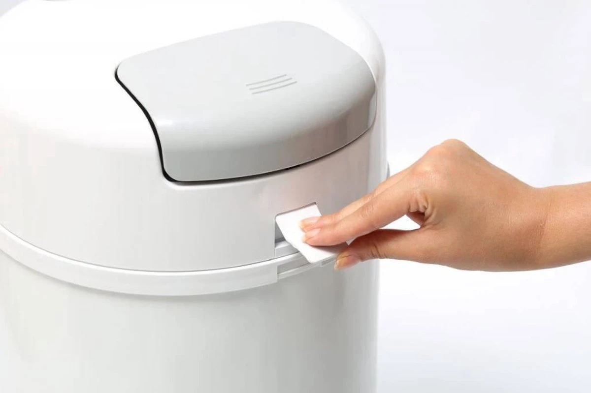 DiaperPail - Soft Grey - Luieremmer met speciale luiersluis - Werkt met normale vuilniszakken DiaperPail - Soft Grey - Luieremmer Met Speciale Luiersluis - Werkt Met Normale Vuilniszakken -Babyproducten Promotie Winkel 1200x799 13