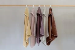 Koeka Omslagdoek Baby Wafel Antwerp - Zand -Babyproducten Promotie Winkel 1200x799 22