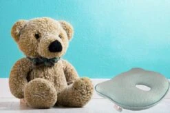 Baby IQ Orthopedisch Baby Hoofdkussen – Traagschuim – Tegen Plat Achterhoofd – Baby Kussen Plat Hoofd - Kraamcadeau – Blauw – Incl Gratis Bandana Slabber -Babyproducten Promotie Winkel 1200x799 66