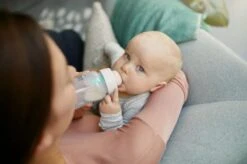 Philips Avent SCF813/14 Anti-Colic Babyfles - Met AirFree Ventiel - 260 Ml - 1 Stuks 19 Philips Avent SCF813/14 Anti-Colic Babyfles - Met AirFree Ventiel - 260 Ml - 1 Stuks -Babyproducten Promotie Winkel 1200x799 70