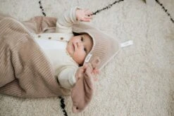 Koeka Omslagdoek Baby Teddy Vik - Roze 8 Koeka Omslagdoek Baby Teddy Vik - Roze -Babyproducten Promotie Winkel 1200x800 238