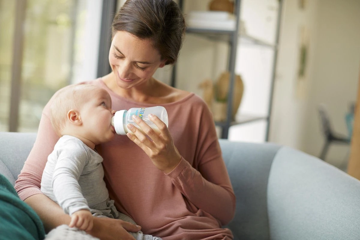 Philips Avent SCF813/14 Anti-Colic Babyfles - Met AirFree Ventiel - 260 ml - 1 Stuks Philips Avent SCF813/14 Anti-Colic Babyfles - Met AirFree Ventiel - 260 Ml - 1 Stuks -Babyproducten Promotie Winkel 1200x800 395