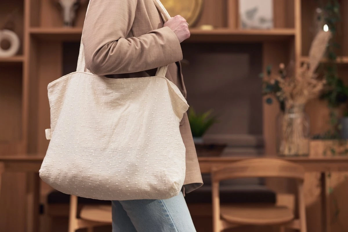 Jollein Shopper Embroidery - Ivory Jollein Shopper Embroidery - Ivory -Babyproducten Promotie Winkel 1200x800 514