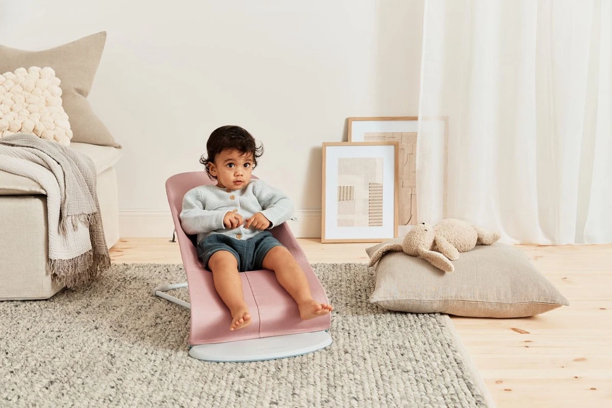 BabyBjörn Wipstoel Bliss Lichtgrijs frame - Cotton kroonblad quilt - Oudroze - Ergonomisch - Verstelbaar - Inklapbaar BabyBjörn Wipstoel Bliss Lichtgrijs Frame - Cotton Kroonblad Quilt - Oudroze - Ergonomisch - Verstelbaar - Inklapbaar -Babyproducten Promotie Winkel 1200x800 634