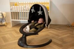 Tryco Hugg Swing Babyschommel - Zilver/Wit - Draaibare Babyswing - Met Muziek -Babyproducten Promotie Winkel 1200x800 671