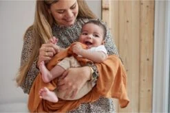 Jollein Baby Deken Ledikant 100x150cm Basic Knit - Caramel 8 Jollein Baby Deken Ledikant 100x150cm Basic Knit - Caramel -Babyproducten Promotie Winkel 1200x802 4