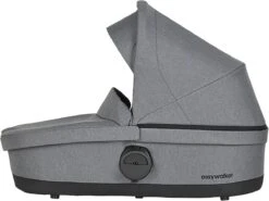 Easywalker Harvey 3 / Harvey³ Voordeelset Bestaande Uit Kinderwagen, Reiswieg, Voetenzak, Regenhoes Voor Zitting En Reiswieg, Hoes Voor De Reiswiegmatras - Kleur Fossil Grey 2 Easywalker Harvey 3 / Harvey³ Voordeelset Bestaande Uit Kinderwagen, Reiswieg, Voetenzak, Regenhoes Voor Zitting En Reiswieg, Hoes Voor De Reiswiegmatras - Kleur Fossil Grey -Babyproducten Promotie Winkel 1200x898 10