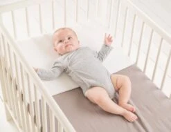 Doomoo Basics - Hellend Vlak - Reflux Kussen - Rest Easy Large -Babyproducten Promotie Winkel 1200x926 4