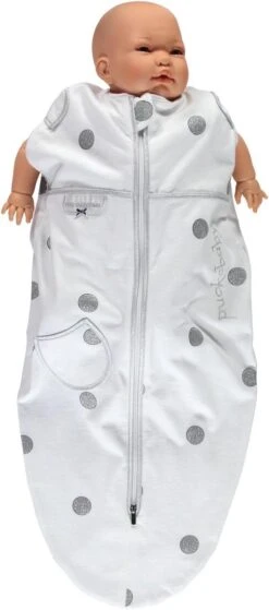 Puckababy Inbakerslaapzak Original Mini - 3-6 Maanden - White Dotty -Babyproducten Promotie Winkel 530x1200 1