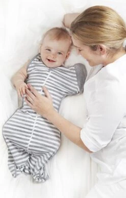 Love To Dream™ Babyslaapzak Swaddle Up™ - Inbakeren Afbouwen - Baby 6-9 Maanden - 8.5-11 Kg - All Season - Grijs -Babyproducten Promotie Winkel 763x1200