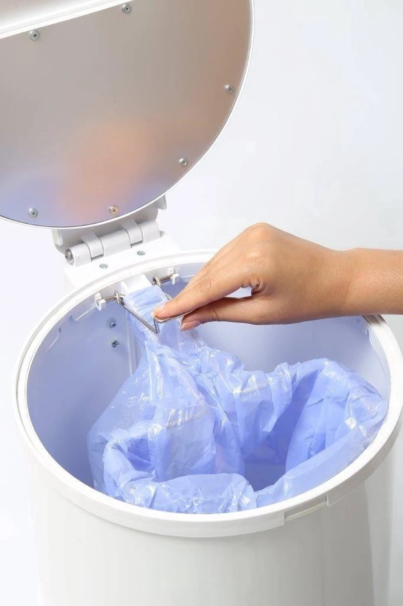 DiaperPail - Clear White - Luieremmer met speciale luiersluis - Werkt met normale vuilniszakken - Luxe luieremmer - Geen speciale cassettes - Geen geurtjes - Makkelijk schoon te maken - Is gemaakt van Aluminium DiaperPail - Clear White - Luieremmer Met Speciale Luiersluis - Werkt Met Normale Vuilniszakken - Luxe Luieremmer - Geen Speciale Cassettes - Geen Geurtjes - Makkelijk Schoon Te Maken - Is Gemaakt Van Aluminium -Babyproducten Promotie Winkel 799x1200 10