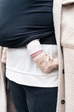 ByKay - Draagdoek - Rekbaar - Black - Maat M - Organic Katoen - Stretchy Wrap Deluxe - 3 Jaar - Buik - Heup 4 ByKay - Draagdoek - Rekbaar - Black - Maat M - Organic Katoen - Stretchy Wrap Deluxe - 3 Jaar - Buik - Heup -Babyproducten Promotie Winkel 799x1200 128