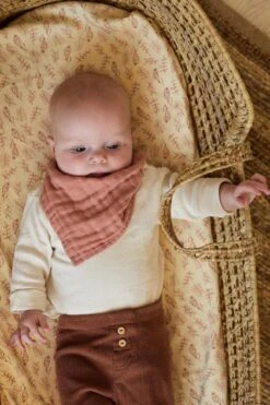 Jollein Baby Hoeslaken Ledikant Jersey 60x120cm - Meadow - Rosewood 4 Jollein Baby Hoeslaken Ledikant Jersey 60x120cm - Meadow - Rosewood -Babyproducten Promotie Winkel 799x1200 30