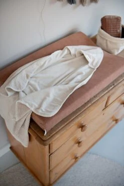 Koeka Omslagdoek Baby Stretch Terry Vik - Zand 4 Koeka Omslagdoek Baby Stretch Terry Vik - Zand -Babyproducten Promotie Winkel 799x1200 51