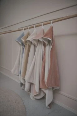 Koeka Omslagdoek Teddy Oddi - Lichtbruin - 100x100cm -Babyproducten Promotie Winkel 799x1200 61