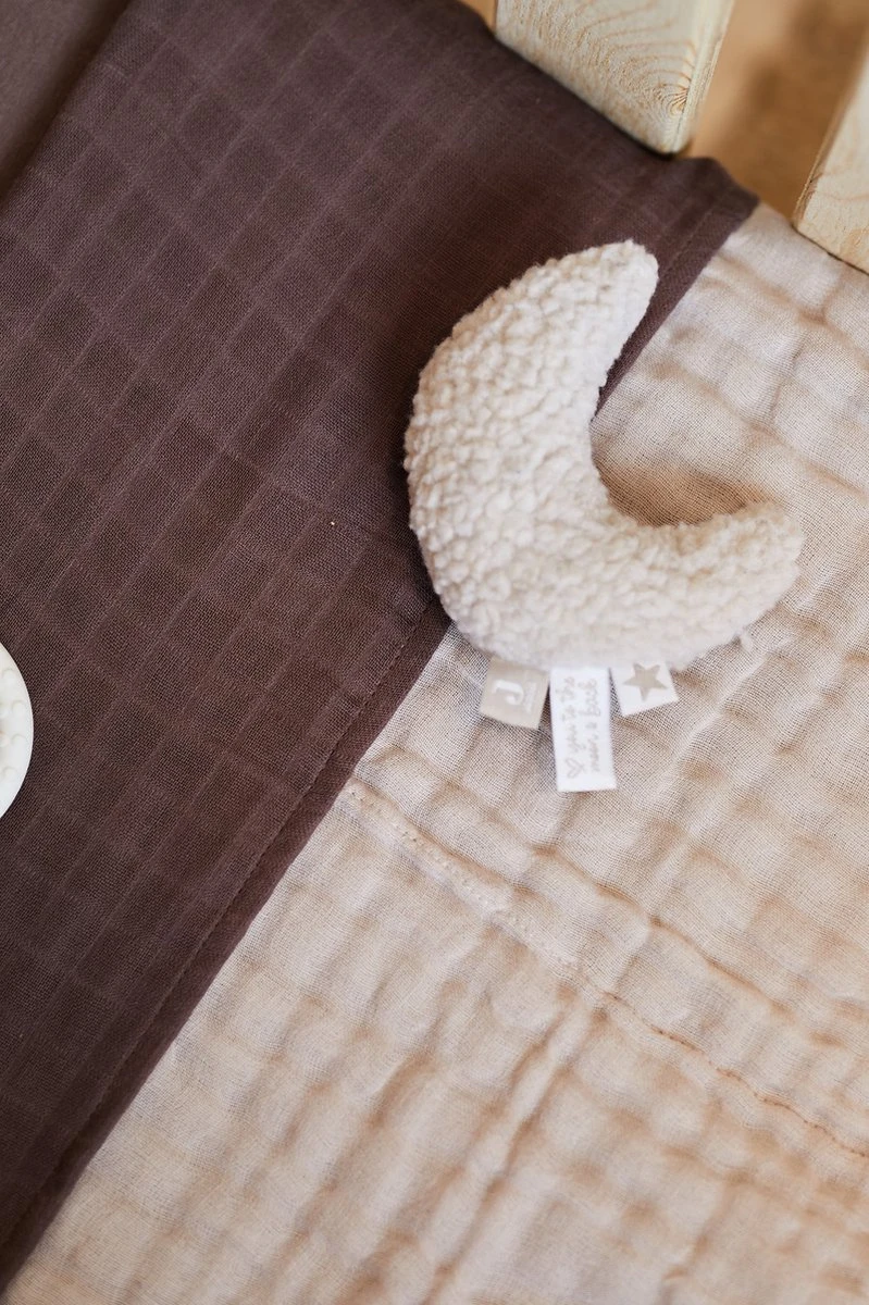 Jollein Rammelaar Moon - Nougat Jollein Rammelaar Moon - Nougat -Babyproducten Promotie Winkel 799x1200 95