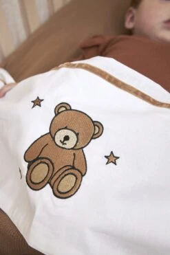 Meyco Teddy Bear Ledikant Laken - Toffee - 100x150cm 5 Meyco Teddy Bear Ledikant Laken - Toffee - 100x150cm -Babyproducten Promotie Winkel 800x1200 252