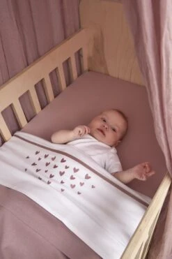 Meyco Hearts Ledikant Laken - Lilac - 100x150cm -Babyproducten Promotie Winkel 800x1200 292