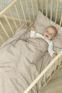 Meyco - Dekbedovertrek Ledikant - Cheetah/Uni - Taupe - 100x135cm -Babyproducten Promotie Winkel 800x1200 319