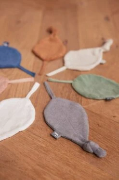 Jollein Speendoekje Badstof Leaf - Ash Green -Babyproducten Promotie Winkel 800x1200 384