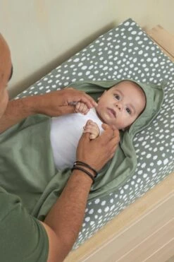 Meyco Badcape Basic Jersey/Cheetah 2-pack - Forest Green - 80x80cm 2 Meyco Badcape Basic Jersey/Cheetah 2-pack - Forest Green - 80x80cm -Babyproducten Promotie Winkel 800x1200 43