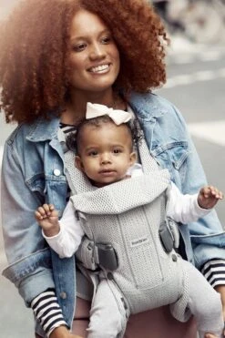 BabyBjörn Draagzak One Air - 3D Mesh - Zilver -Babyproducten Promotie Winkel 800x1200 469