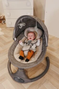 Tryco Hugg Swing Babyschommel - Grijs - Draaibare Babyswing - Met Muziek -Babyproducten Promotie Winkel 800x1200 528