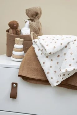 Meyco Mini Panther Swaddle - 2-pack - Toffee - 120x120cm -Babyproducten Promotie Winkel 800x1200 72