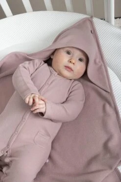 Baby's Only Gebreide Wikkeldeken - Omslagdoek Baby Pure - Caramel - 75x75 Cm - 100% Ecologisch Katoen - Geschikt Voor Drie- En Vijfpuntsgordel 2 Baby's Only Gebreide Wikkeldeken - Omslagdoek Baby Pure - Caramel - 75x75 Cm - 100% Ecologisch Katoen - Geschikt Voor Drie- En Vijfpuntsgordel -Babyproducten Promotie Winkel 800x1200 90